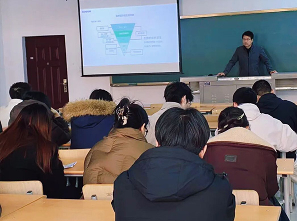 技术赋能育人 合作共促发展——西安科迅机械走进陕科大开展专题讲座
